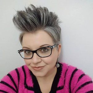 Meet your Posher, Christy